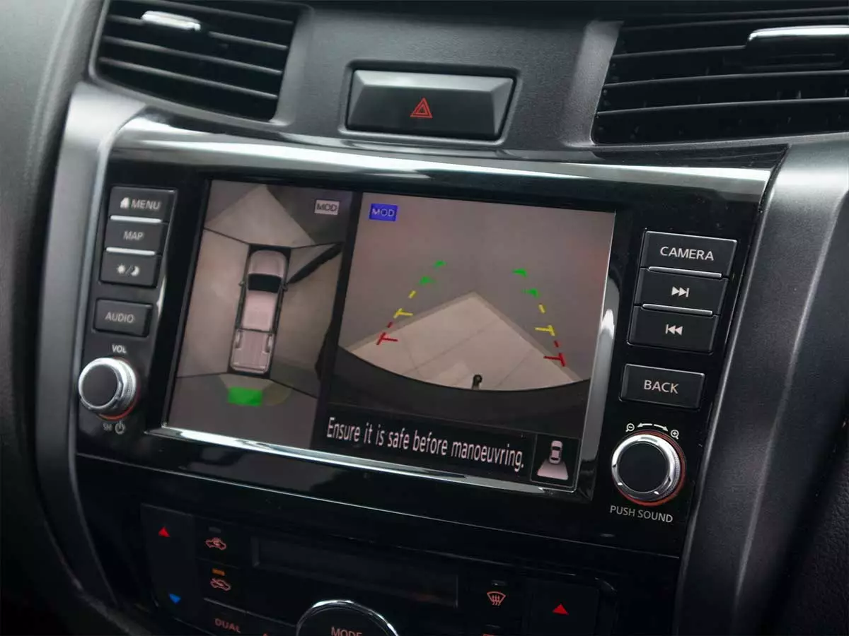 Vehicle Image for 16/24 for Nissan Navara 2.5DDTi Double Cab PRO-2X